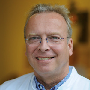 Dr. med. Frank Feyen Facharzt in der Fachabteilung Innere Medizin, Rheumatologie, Klinische Immunologie und Osteologie für den Bereich Rheumatologie 
