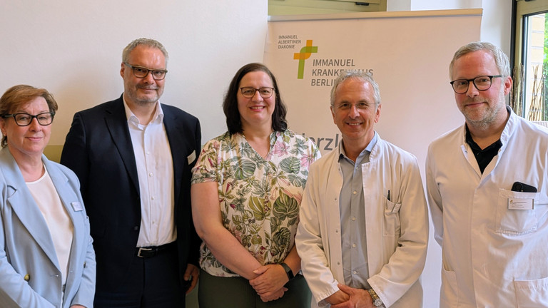 (vlnr.) Martina Kringe, Roy J. Noack, Ellen Haußdörfer, Prof. Dr. Andreas Michalsen, Dr. Michael Berndsen