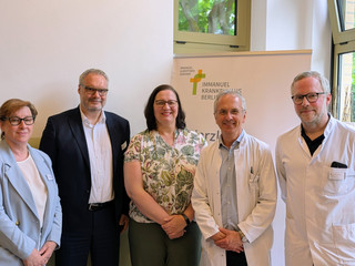 (vlnr.) Martina Kringe, Roy J. Noack, Ellen Haußdörfer, Prof. Dr. Andreas Michalsen, Dr. Michael Berndsen