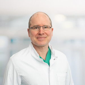 Dr. med. Peter Naatz - Chefarzt - Untere Extremität, Endoprothetik, Fuß- und Wirbelsäulenchirurgie