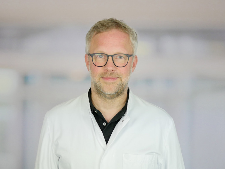 Dr. med. Michael Berndsen, Chefarzt der Abteilung Obere Extremität, Hand- und Mikrochirurgie am Immanuel Krankenhaus Berlin Dr. med. Michael Berndsen, Chefarzt der Abteilung Obere Extremität, Hand- und Mikrochirurgie am Immanuel Krankenhaus Berlin