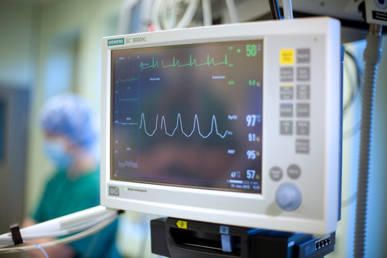 Monitor im OP - Anästhesiologie - Immanuel Krankenhaus Berlin Monitor im OP - Anästhesiologie - Immanuel Krankenhaus Berlin