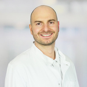 Dr. med. Martin Bergmann ist Oberarzt in der Orthopädie im Immanuel Krankenhaus Berlin