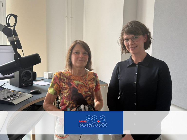 Dr. Dana Lemmer zu Gast bei Julia Nogli in "Natürlich gesund" (v.r.n.l.)